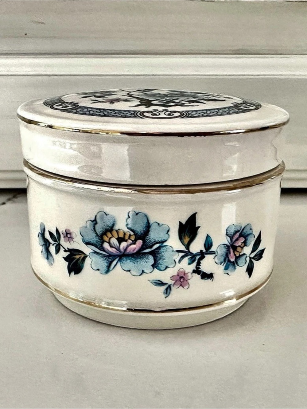 Vintage Sadler Ceramic Lidded Trinket Jar, EUC